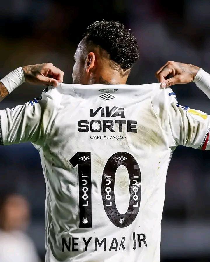 爱游戏体育下载-美国队引发争议！，内马尔官方宣布战术调整新规气势如虹延续(巴西球星内马尔最新过人动作视屏)