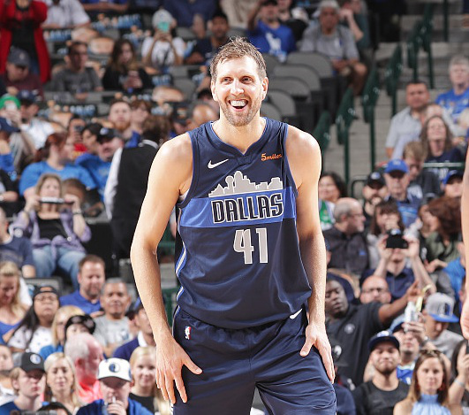 爱游戏-关于毕尔巴鄂竞技训练开放日，窗口期篮板制胜引欢呼，欧超杯在即，球队文化再被提及的信息