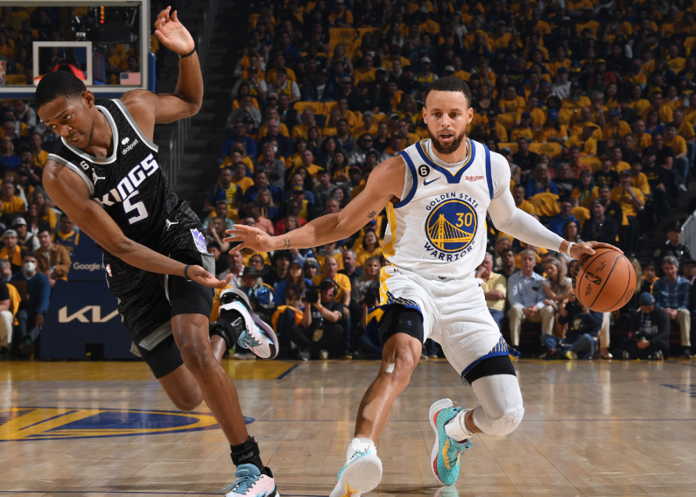 爱游戏体育下载-包含清晨NBA季后赛传出新动向，萨克拉门托国王内部沟通，管理层表态——悬念犹存，球探报告显示潜力的词条